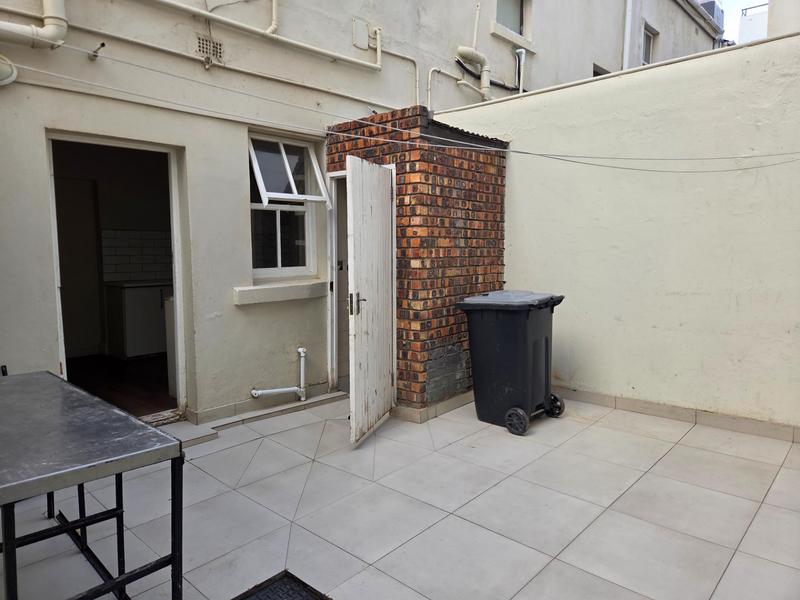 2 Bedroom Property for Sale in Woodstock Western Cape